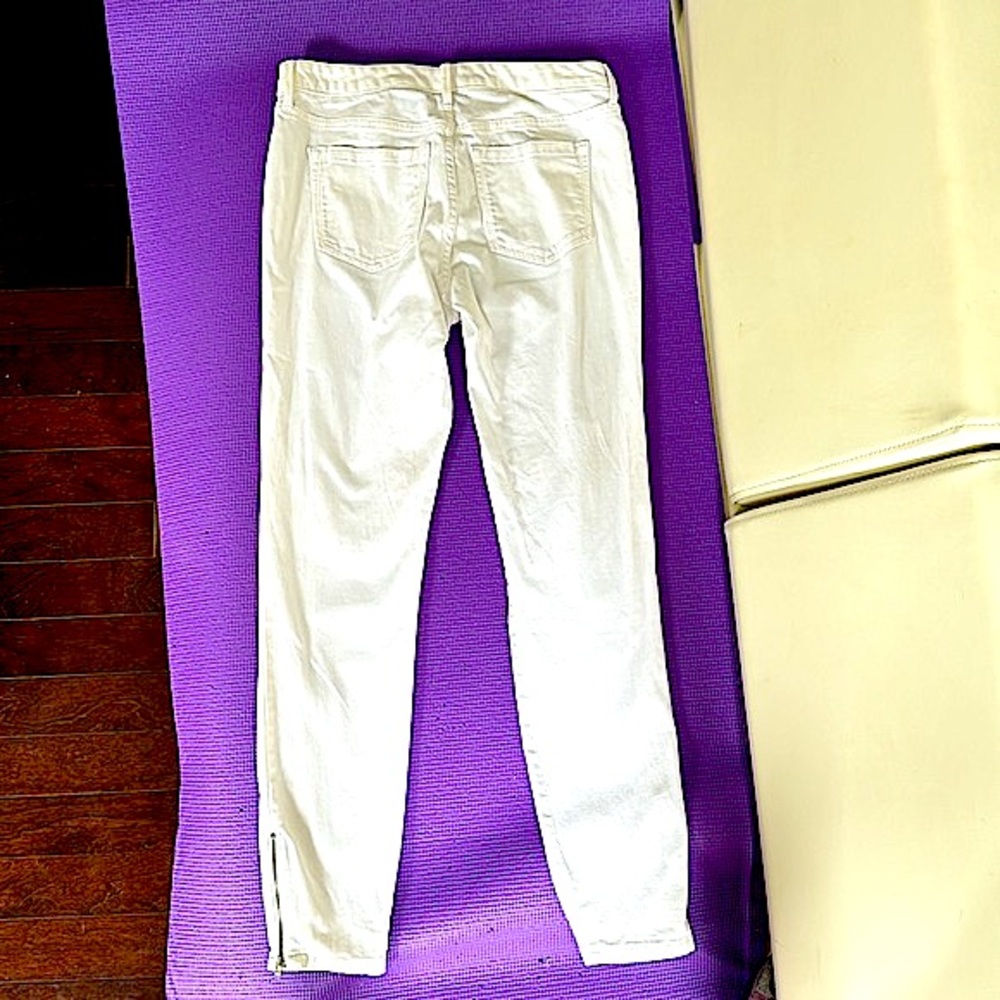 Banana Republic Brushed Cotton Off-White Cropped Jeans W/ Zippers
